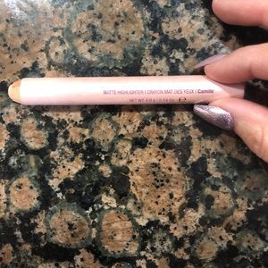 3 for $15!! Anastasia Matte Highlighter in Camille